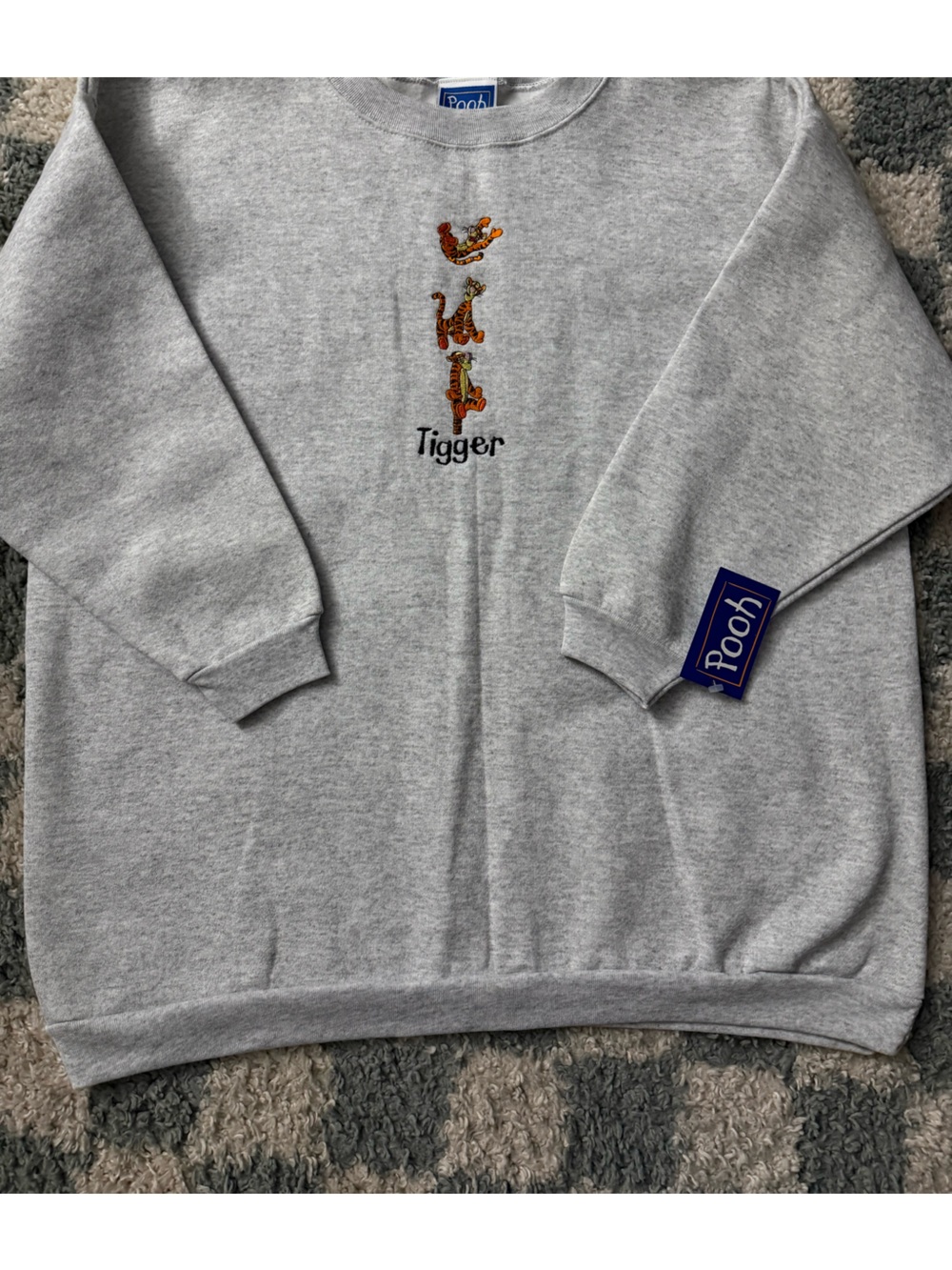 VTG 90s POOH Tigger Crewneck Embroidered Sweatshirt Pullover Gray Size 2XL Brazo
